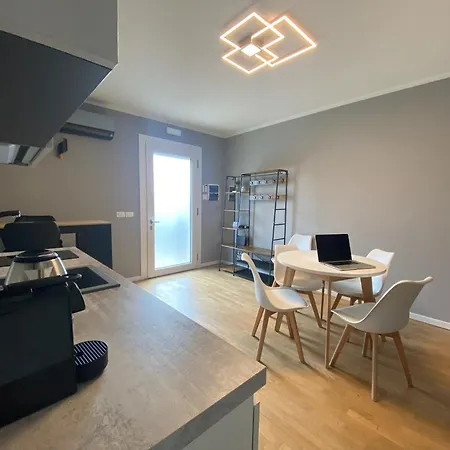 Appartamento Zen House Gradisca dʼIsonzo Esterno foto